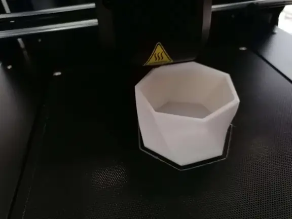 Zdjęcie podczas druku 3d 