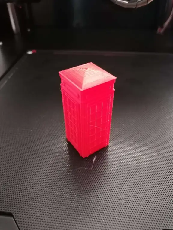 Zdjęcie podczas druku 3d 